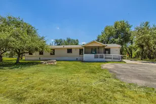 1808 Falcon Oaks Dr, Leander, TX 78641 - Photo 2