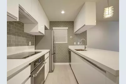3110 Red River Street #C-402, Austin, TX 78705 - Photo 4