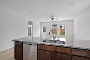 315 Diamondleaf Dr, Buda, TX 78610 - Photo 8