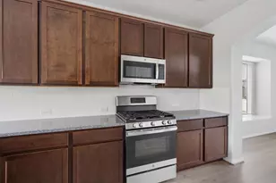 315 Diamondleaf Dr, Buda, TX 78610 - Photo 6