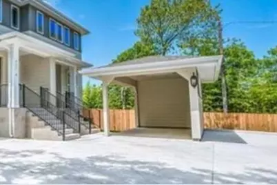 807 E 16th Street #B, Austin, TX 78702 - Photo 2