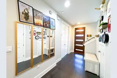 807 E 16th Street #B, Austin, TX 78702 - Photo 4