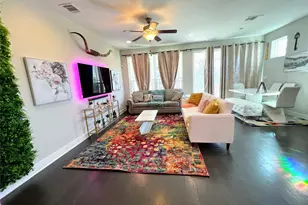 807 E 16th St, Austin, TX 78702 - Photo 2