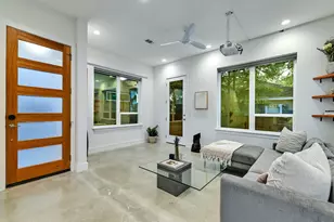 1131 Map St, Austin, TX 78721 - Photo 2