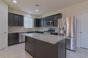 521 Staton St, Georgetown, TX 78626 - Photo 4