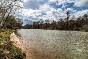 121 Mechelle St, Smithville, TX 78957 - Photo 1