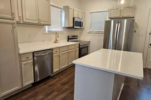 304 W Metcalfe St, Hutto, TX 78634 - Photo 4