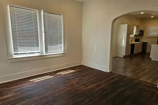 304 W Metcalfe St, Hutto, TX 78634 - Photo 2