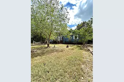117 Shoshoni Drive, Smithville, TX 78957 - Photo 2