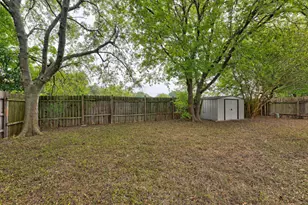6002 Baton Rouge Dr, Austin, TX 78727 - Photo 24