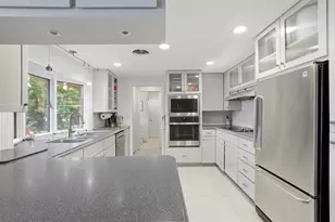 6808 Mesa Dr, Austin, TX 78731 - Photo 6