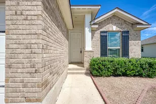 209 Forest Moon Ln, Kyle, TX 78640 - Photo 4