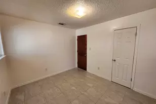 2404 Audubon Pl, Austin, TX 78741 - Photo 22