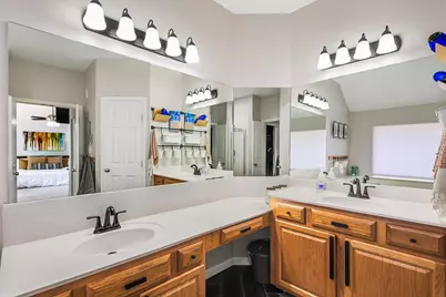 806 Mountain View Drive, Pflugerville, TX 78660 - Photo 20