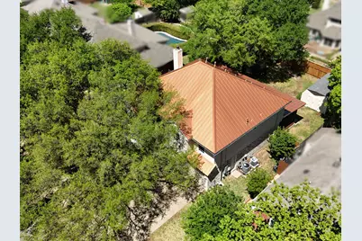 806 Mountain View Drive, Pflugerville, TX 78660 - Photo 32