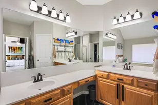 806 Mountain View Dr, Pflugerville, TX 78660 - Photo 20