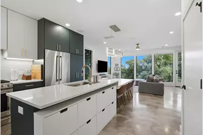 2711 Crest Avenue #A, Austin, TX 78702 - Photo 4