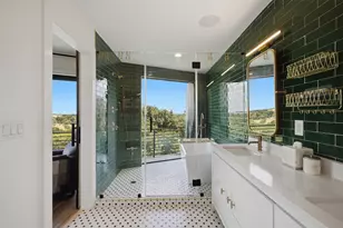 2711 Crest Ave, Austin, TX 78702 - Photo 16