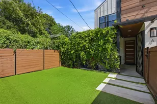 2711 Crest Ave, Austin, TX 78702 - Photo 2