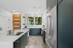 2711 Crest Ave, Austin, TX 78702 - Photo 6