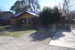 652 Fir Ln, Lockhart, TX 78644 - Photo 2