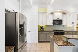 501 E Trail, Spicewood, TX 78669 - Photo 14