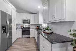 8007 Colony Loop Dr, Austin, TX 78724 - Photo 18