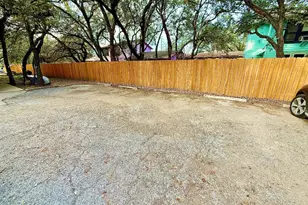 2411 S 5th St, Austin, TX 78704 - Photo 14