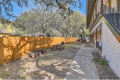 2411 S 5th Street #2, Austin, TX 78704 - Photo 16