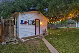 4247 River Oaks Dr, Kingsland, TX 78639 - Photo 26