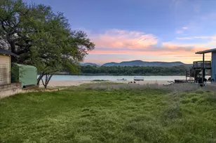 4247 River Oaks Dr, Kingsland, TX 78639 - Photo 4