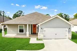 212 Tahitian Dr, Bastrop, TX 78602 - Photo 1