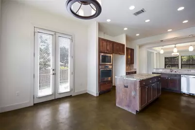 18400 Lakepoint Cove, Lago Vista, TX 78645 - Photo 12