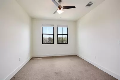 18400 Lakepoint Cove, Lago Vista, TX 78645 - Photo 26