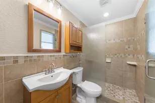 212 Lakemont Dr, Hutto, TX 78634 - Photo 14