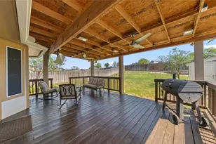 212 Lakemont Dr, Hutto, TX 78634 - Photo 24