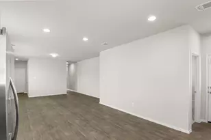 700 Running Creek Dr, Kyle, TX 78640 - Photo 18