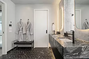 210 Lavaca St, Austin, TX 78701 - Photo 26