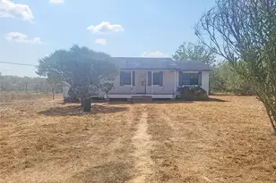 747 Chamberlin Rd, Dale, TX 78616 - Photo 1