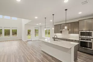 113 Edgemoor Cv, Georgetown, TX 78628 - Photo 10