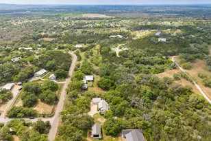 326 Lost Cove Dr, Spicewood, TX 78669 - Photo 34