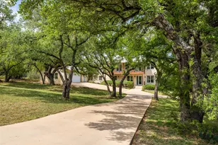 326 Lost Cove Dr, Spicewood, TX 78669 - Photo 2