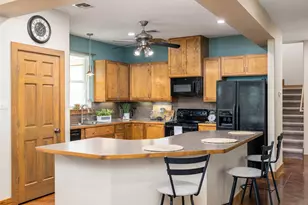 326 Lost Cove Dr, Spicewood, TX 78669 - Photo 6