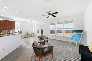 112 W Point Way, Elgin, TX 78621 - Photo 2