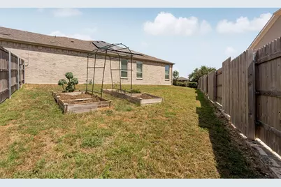 430 Barnhill Loop, Dripping Springs, TX 78620 - Photo 10