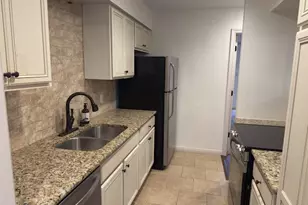 1407 W 39th 1/2 St, Austin, TX 78756 - Photo 4