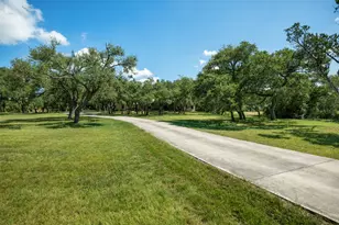 220 Meadowview Dr, Wimberley, TX 78676 - Photo 28