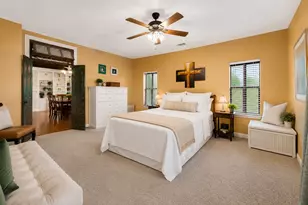220 Meadowview Dr, Wimberley, TX 78676 - Photo 10