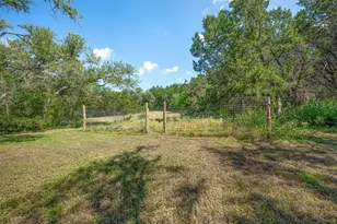 220 Meadowview Dr, Wimberley, TX 78676 - Photo 22