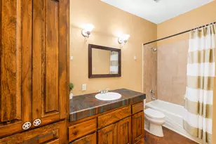 220 Meadowview Dr, Wimberley, TX 78676 - Photo 16